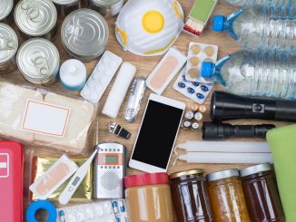 7 Essential Items You Need in Your Disaster Survival Kit